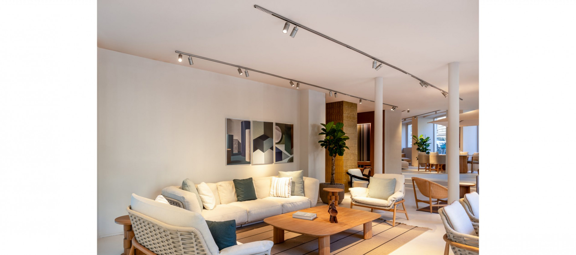 https://www.reggiani.net/wp-content/uploads/2026/07/Slide_Kettal-Paris-Showroom3-2-scaled-wpcf_1920x850.jpg https://www.reggiani.net/wp-content/uploads/2026/07/Slide_Kettal-Paris-Showroom3-2-scaled-wpcf_1920x850.jpg